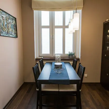 Apartament Konstytucji 47 公寓 *